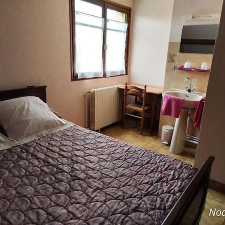 A L'Etape De La Ferme Bed & Breakfast Noailles  Dış mekan fotoğraf